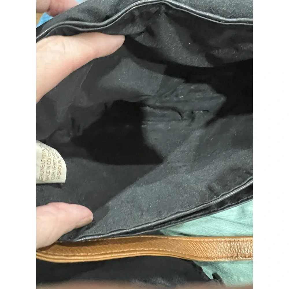 Volare Group Black and Brown Leather Snap Close Crossbody Purse